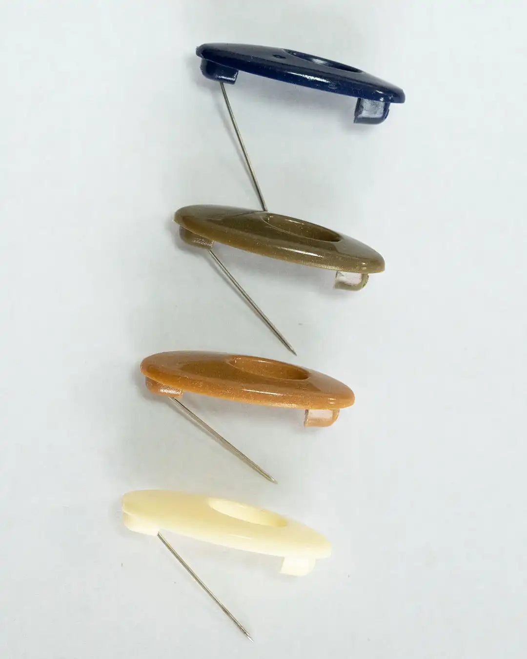 Solid Colour Safety Pin Buckles - 4Pcs Set for Stylish Accent